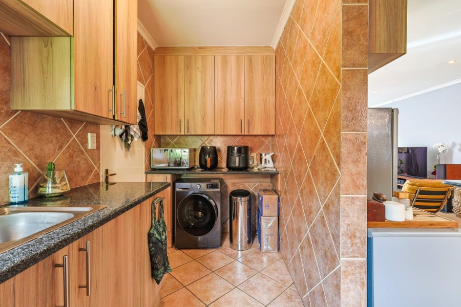 2 Bedroom Property for Sale in Silver Lakes Golf Estate Gauteng