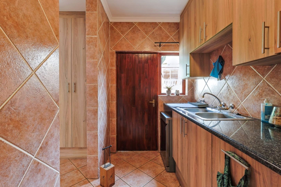 2 Bedroom Property for Sale in Silver Lakes Golf Estate Gauteng