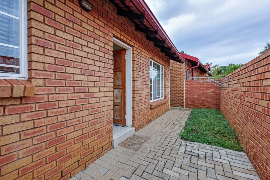 2 Bedroom Property for Sale in Equestria Gauteng