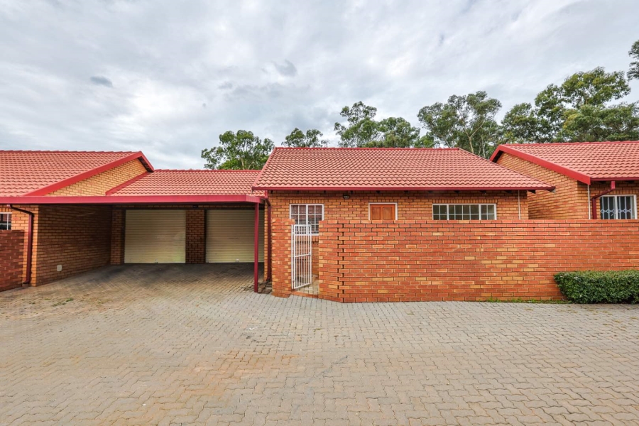 2 Bedroom Property for Sale in Equestria Gauteng