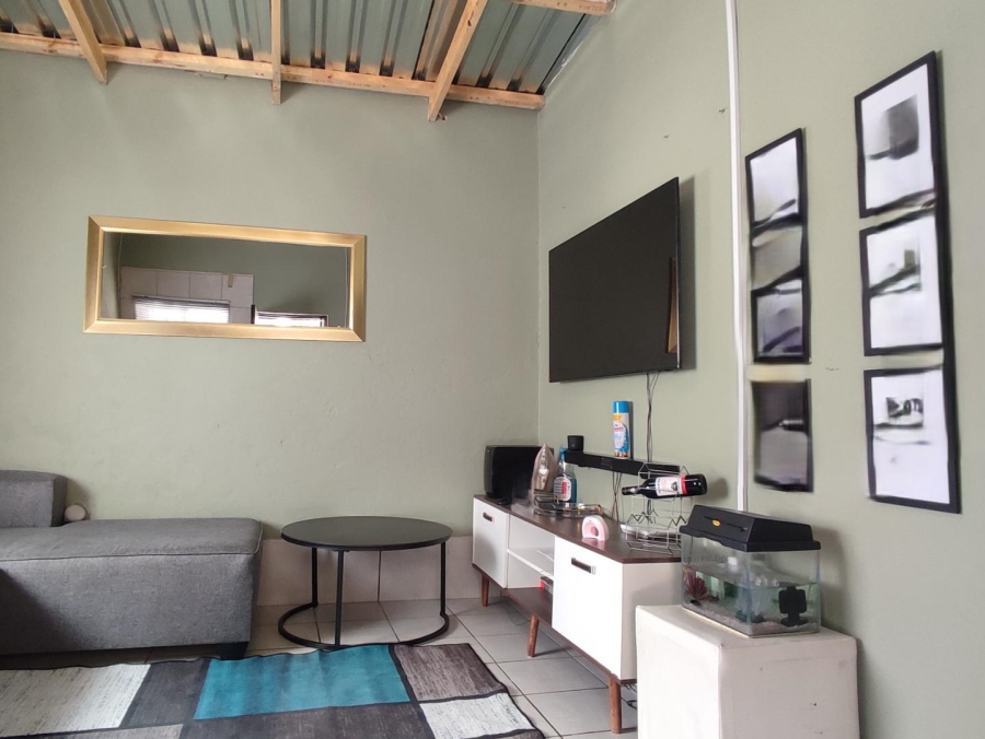 6 Bedroom Property for Sale in Cosmo City Gauteng