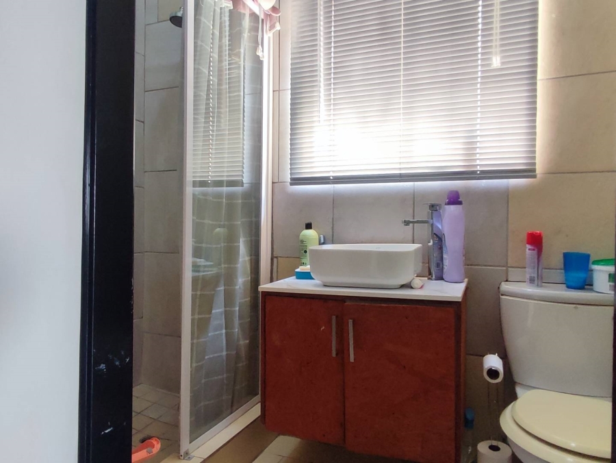 6 Bedroom Property for Sale in Cosmo City Gauteng