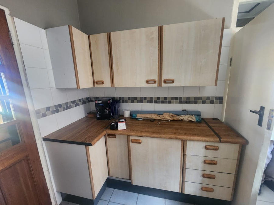 To Let 1 Bedroom Property for Rent in Discovery Gauteng