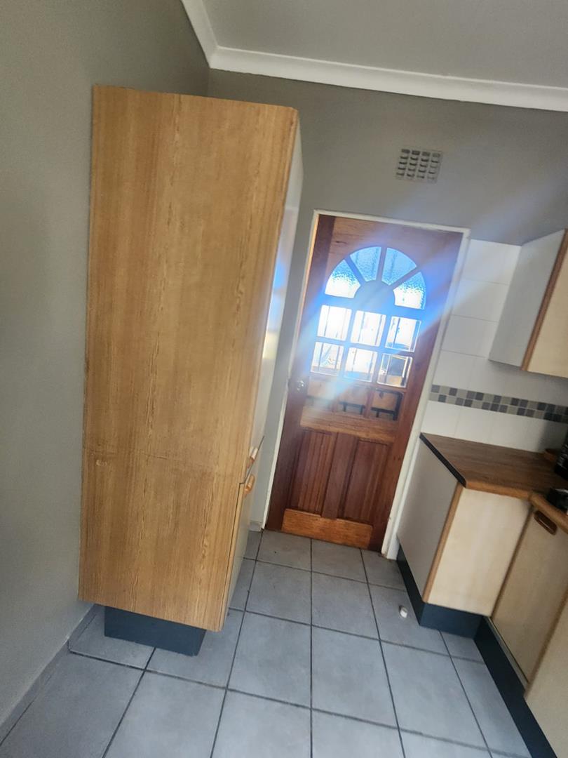 To Let 1 Bedroom Property for Rent in Discovery Gauteng