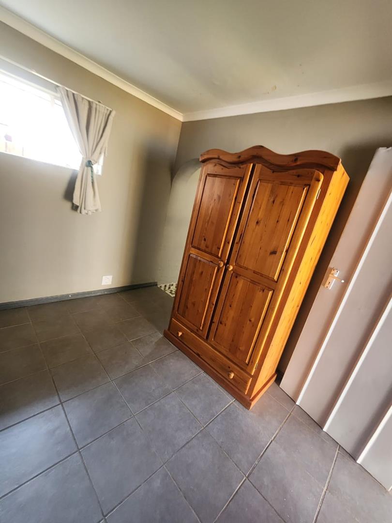 To Let 1 Bedroom Property for Rent in Discovery Gauteng