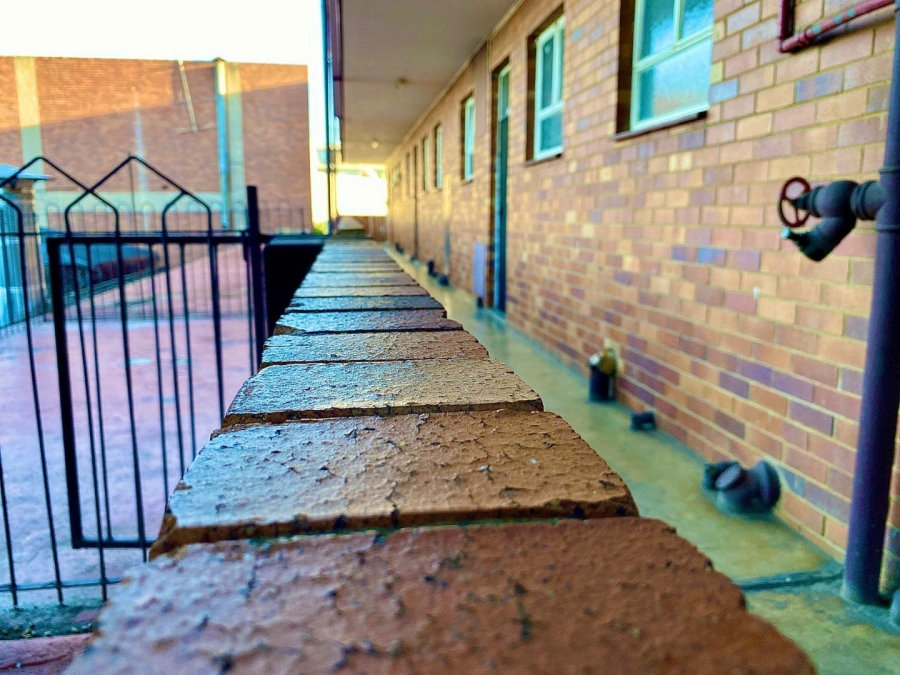 2 Bedroom Property for Sale in Gezina Gauteng