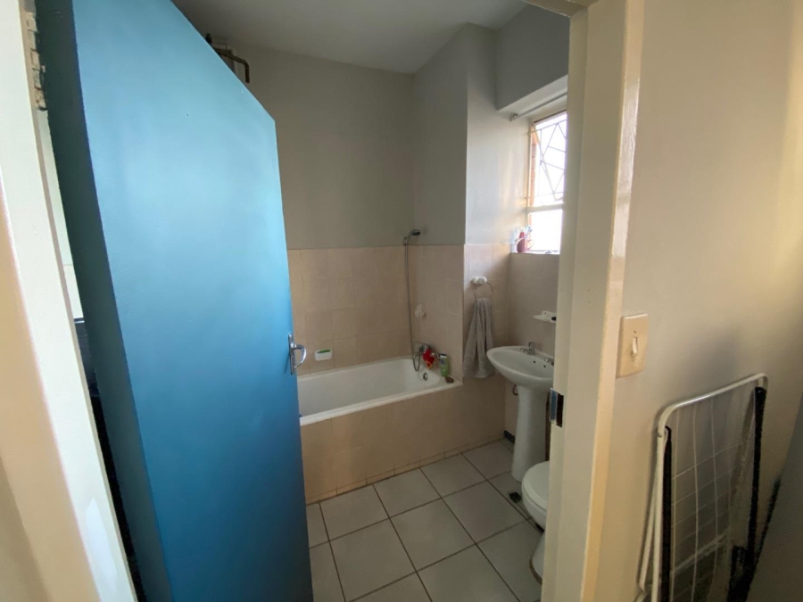 2 Bedroom Property for Sale in Gezina Gauteng