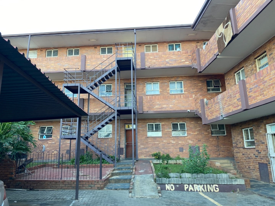 2 Bedroom Property for Sale in Gezina Gauteng