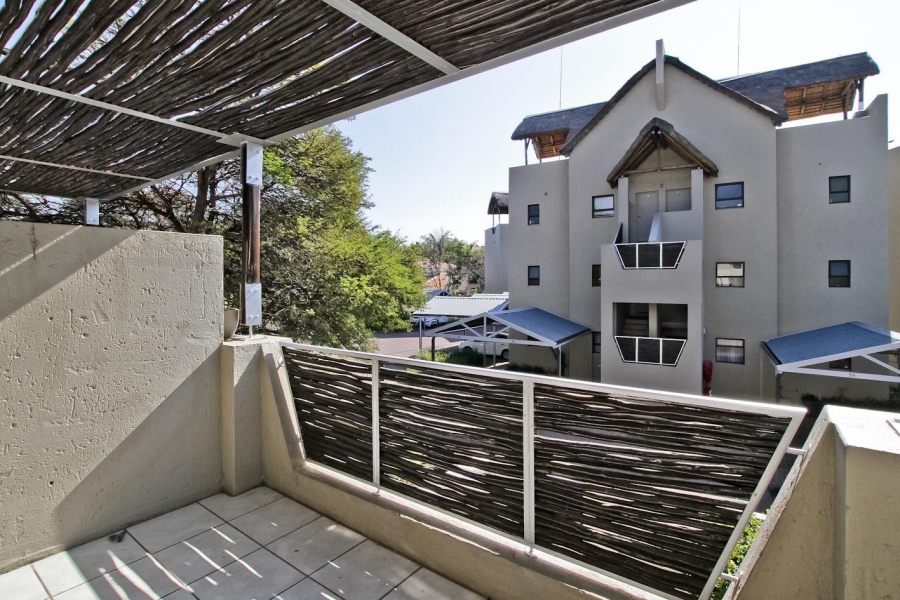 To Let 2 Bedroom Property for Rent in Pineslopes Gauteng