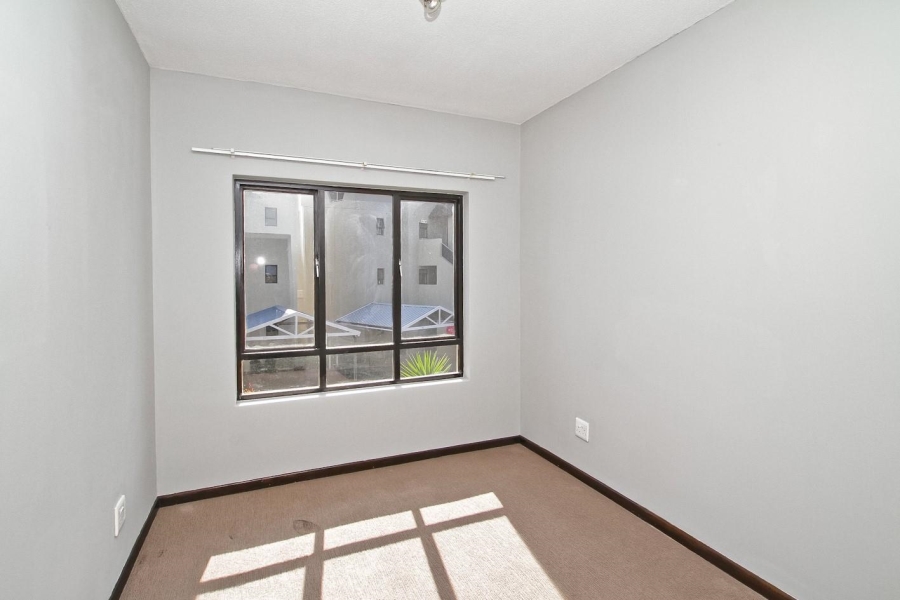 To Let 2 Bedroom Property for Rent in Pineslopes Gauteng