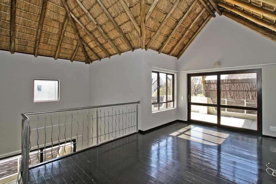 To Let 2 Bedroom Property for Rent in Pineslopes Gauteng