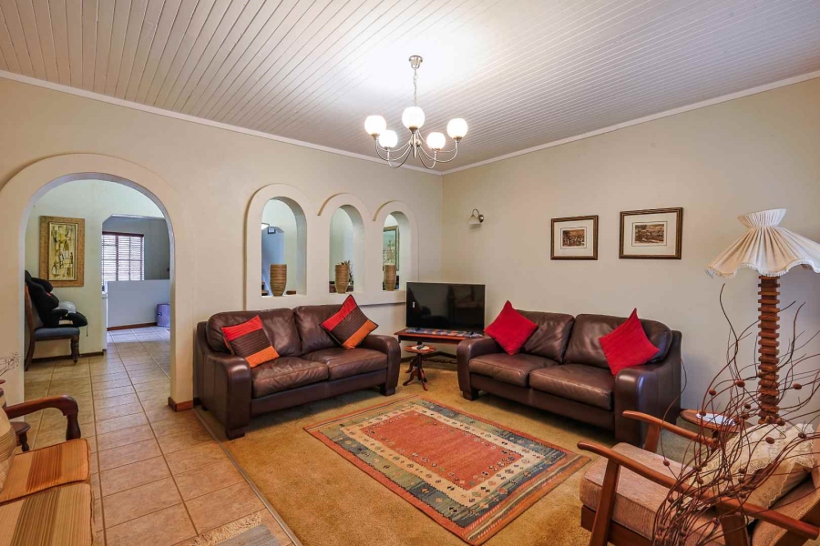 4 Bedroom Property for Sale in Faerie Glen Gauteng