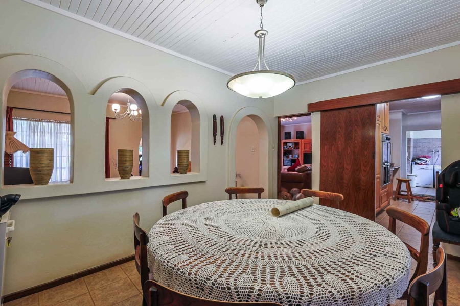 4 Bedroom Property for Sale in Faerie Glen Gauteng