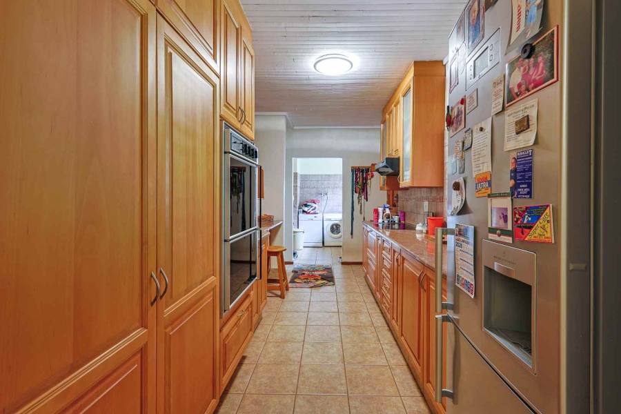 4 Bedroom Property for Sale in Faerie Glen Gauteng