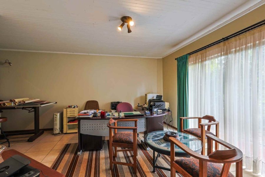 4 Bedroom Property for Sale in Faerie Glen Gauteng