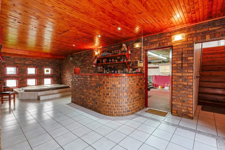 4 Bedroom Property for Sale in Silverton Gauteng