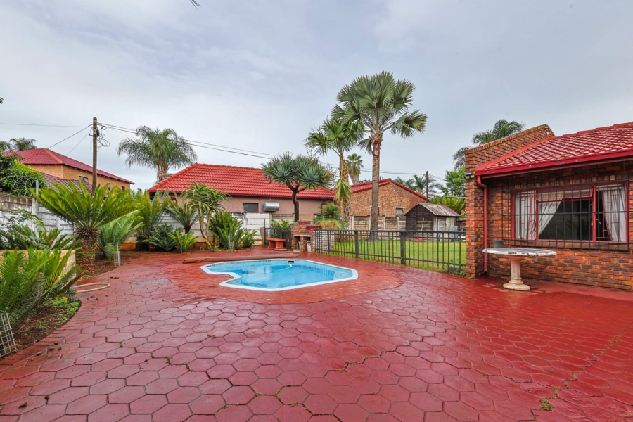 4 Bedroom Property for Sale in Silverton Gauteng