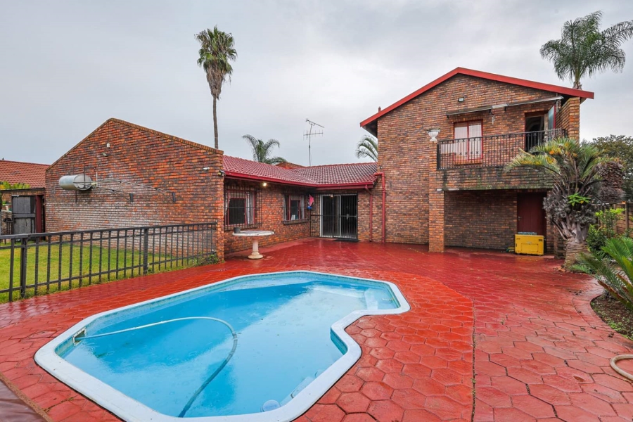 4 Bedroom Property for Sale in Silverton Gauteng