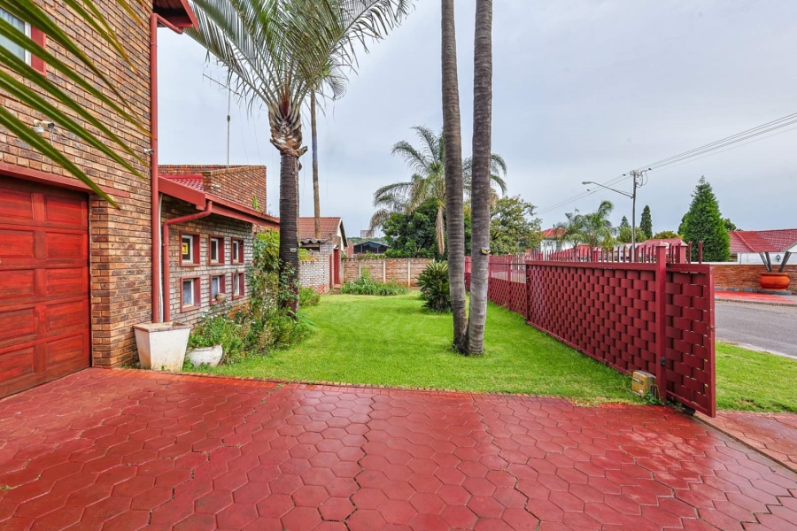 4 Bedroom Property for Sale in Silverton Gauteng