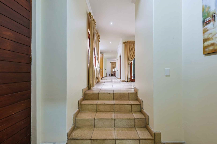 To Let 4 Bedroom Property for Rent in Woodhill Estate Gauteng