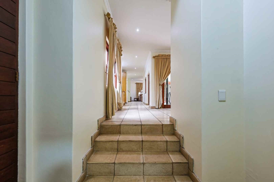 To Let 4 Bedroom Property for Rent in Woodhill Estate Gauteng