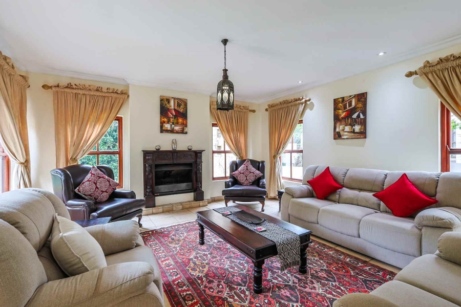 To Let 4 Bedroom Property for Rent in Woodhill Estate Gauteng