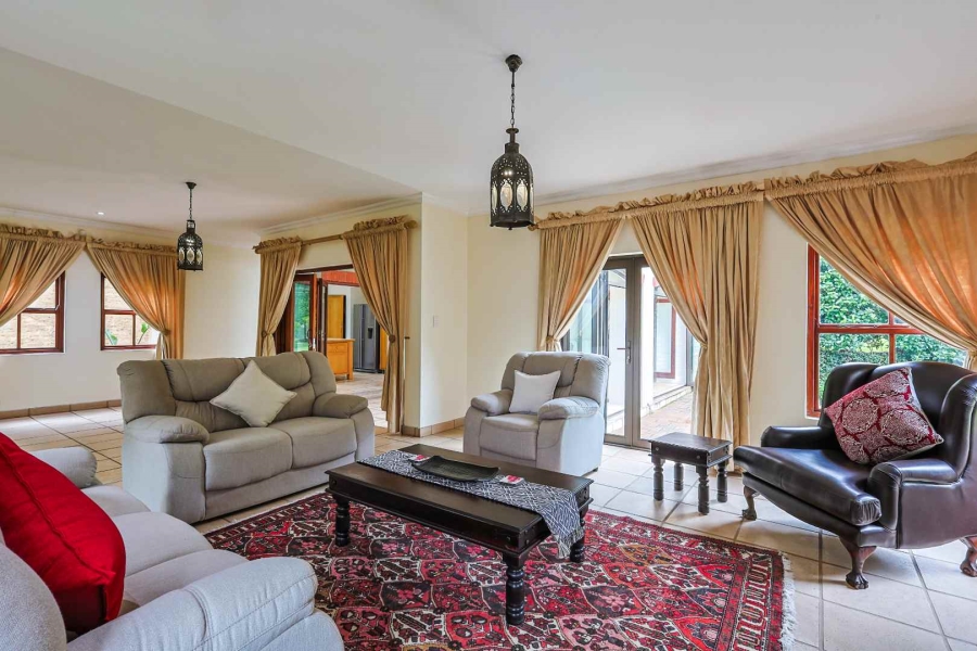 To Let 4 Bedroom Property for Rent in Woodhill Estate Gauteng