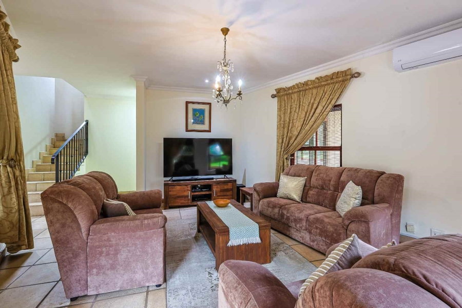 To Let 4 Bedroom Property for Rent in Woodhill Estate Gauteng