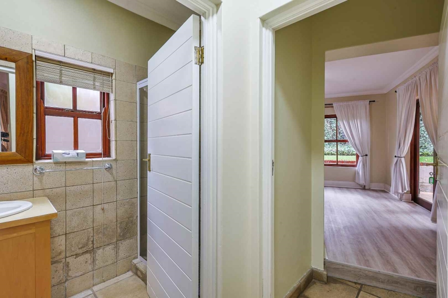 To Let 4 Bedroom Property for Rent in Woodhill Estate Gauteng