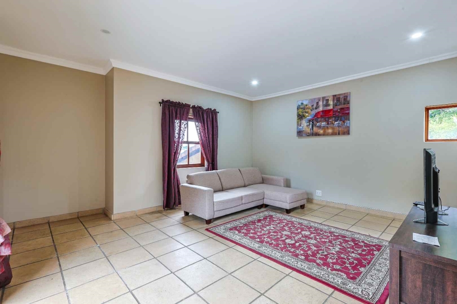 To Let 4 Bedroom Property for Rent in Woodhill Estate Gauteng