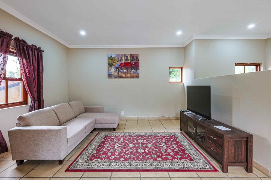 To Let 4 Bedroom Property for Rent in Woodhill Estate Gauteng