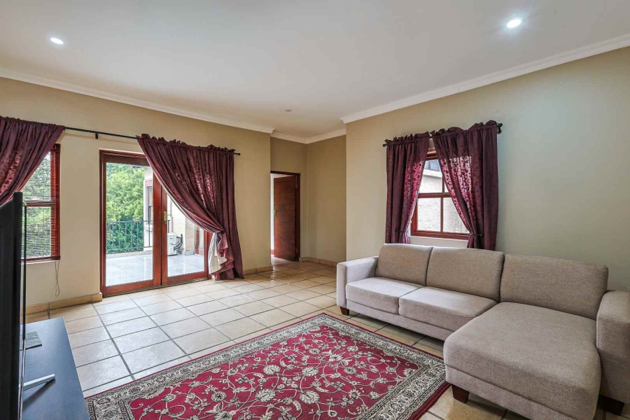 To Let 4 Bedroom Property for Rent in Woodhill Estate Gauteng