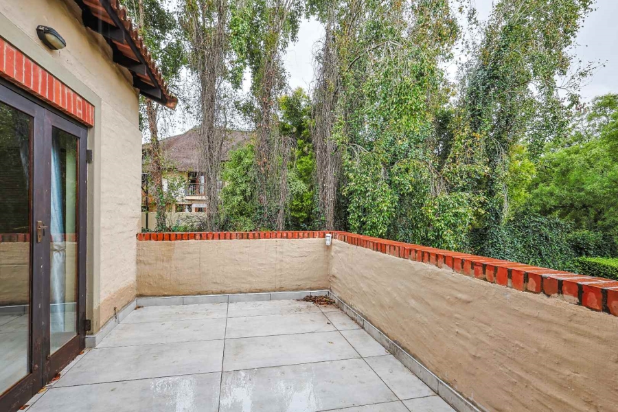 To Let 4 Bedroom Property for Rent in Woodhill Estate Gauteng