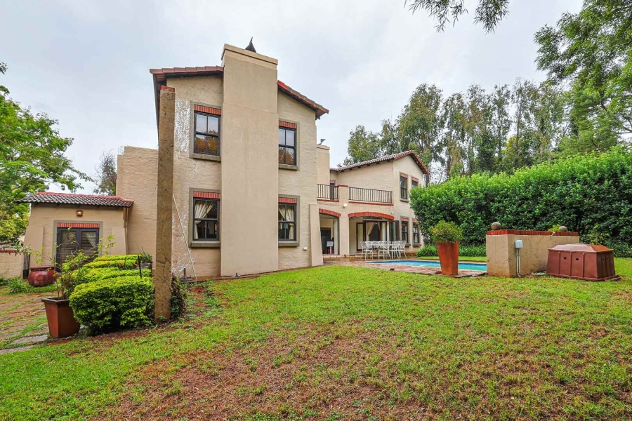 To Let 4 Bedroom Property for Rent in Woodhill Estate Gauteng