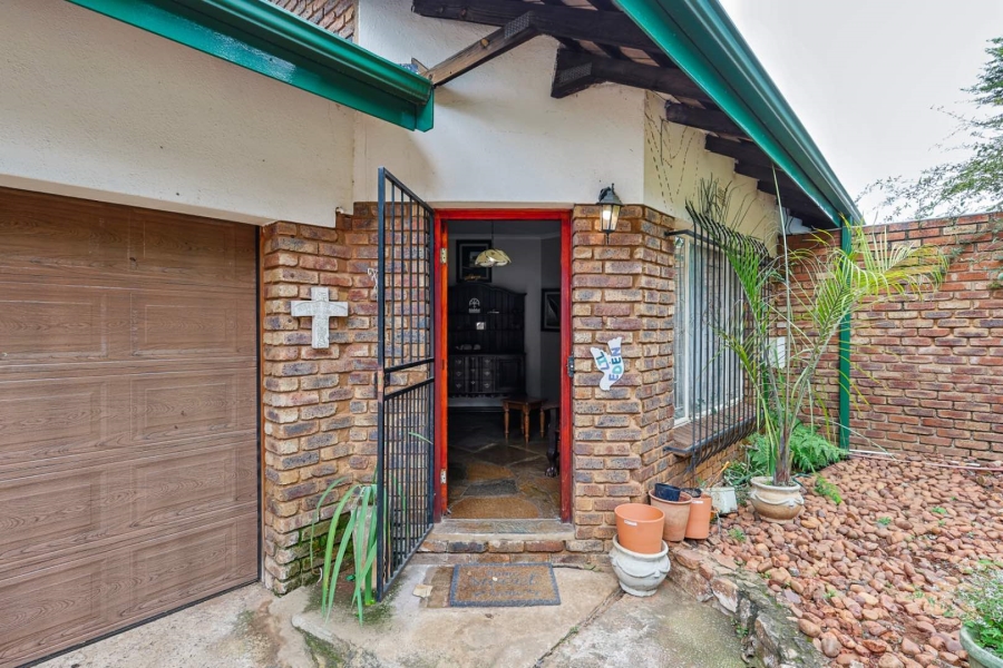 4 Bedroom Property for Sale in Silverton Ridge Gauteng
