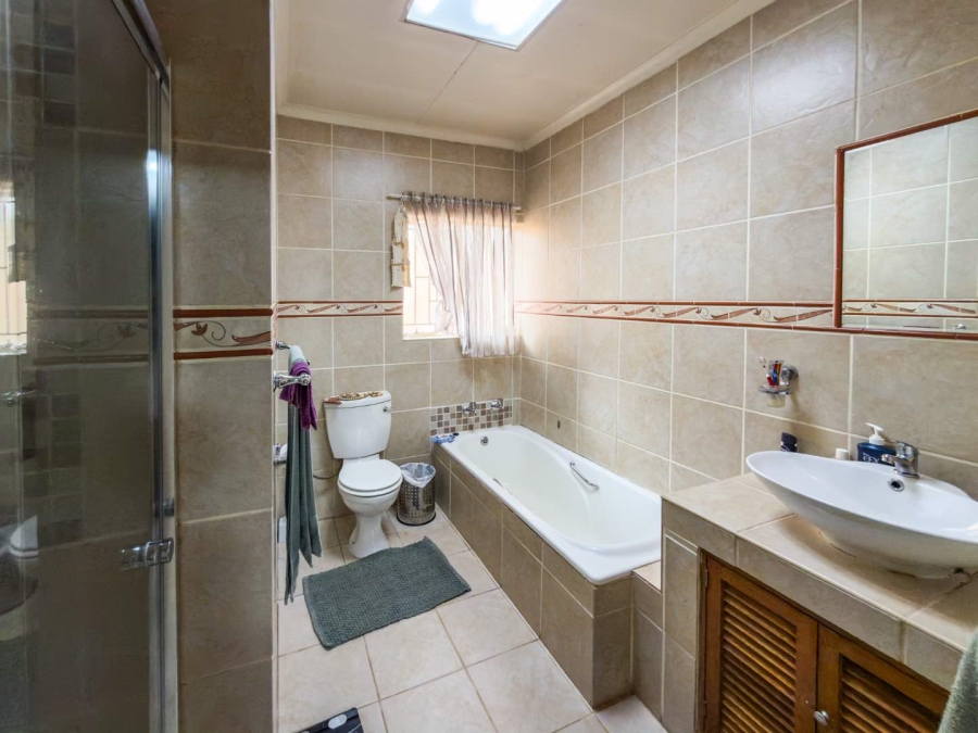 4 Bedroom Property for Sale in Silverton Ridge Gauteng