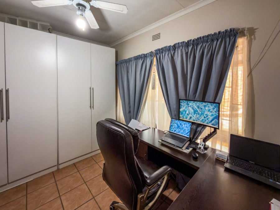 4 Bedroom Property for Sale in Silverton Ridge Gauteng