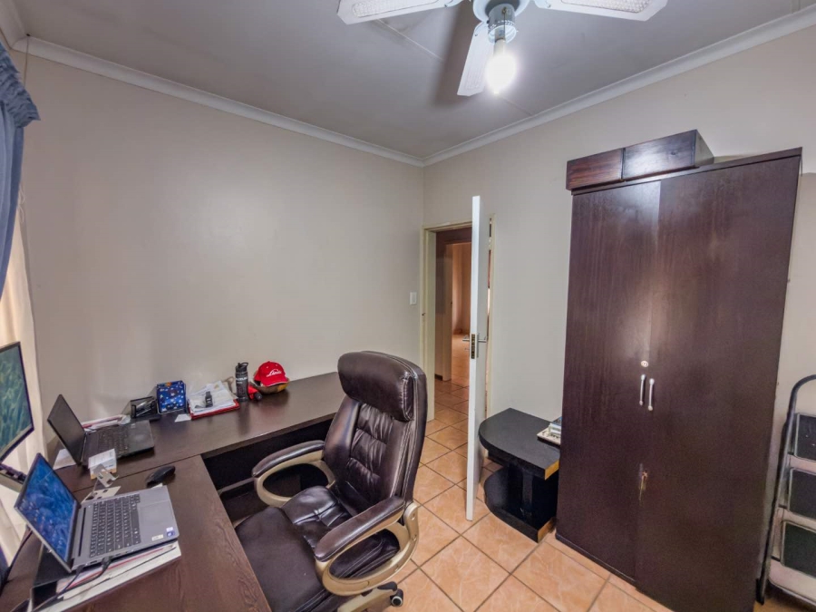 4 Bedroom Property for Sale in Silverton Ridge Gauteng