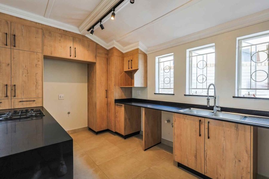 3 Bedroom Property for Sale in Nieuw Muckleneuk Gauteng