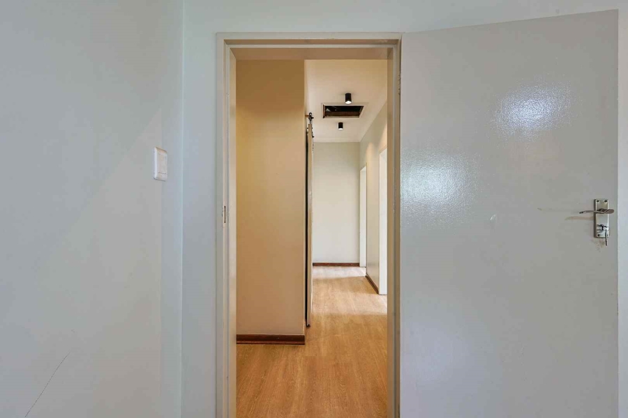 3 Bedroom Property for Sale in Nieuw Muckleneuk Gauteng