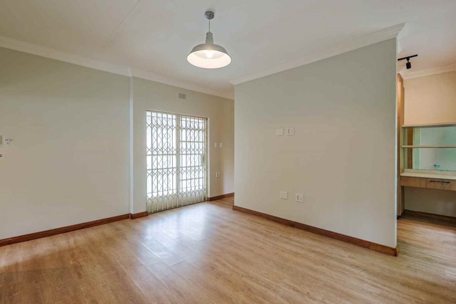 3 Bedroom Property for Sale in Nieuw Muckleneuk Gauteng