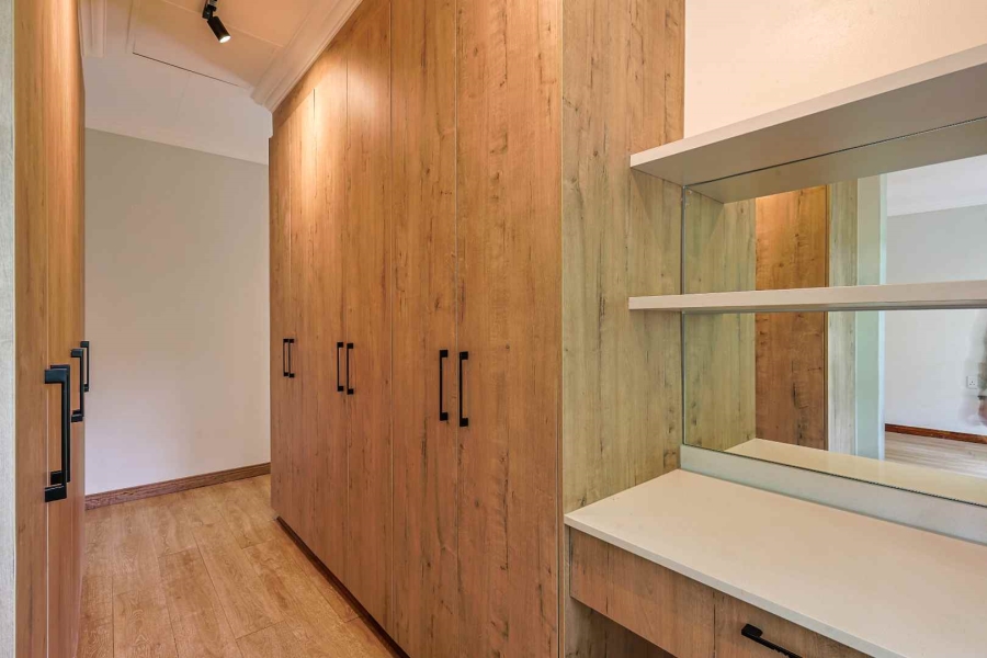 3 Bedroom Property for Sale in Nieuw Muckleneuk Gauteng