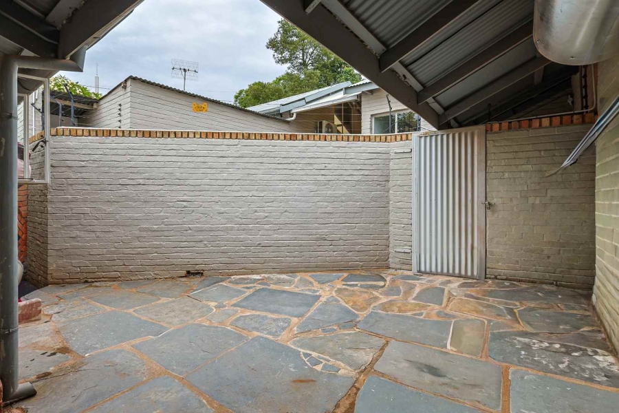 3 Bedroom Property for Sale in Nieuw Muckleneuk Gauteng