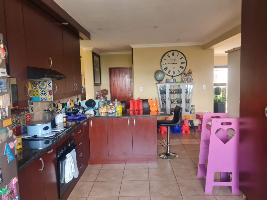 3 Bedroom Property for Sale in Roodekrans Gauteng