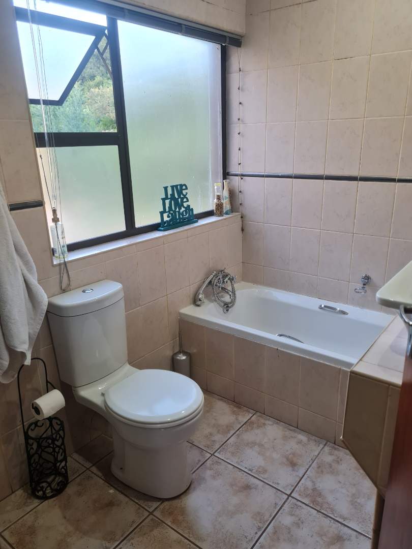 3 Bedroom Property for Sale in Roodekrans Gauteng