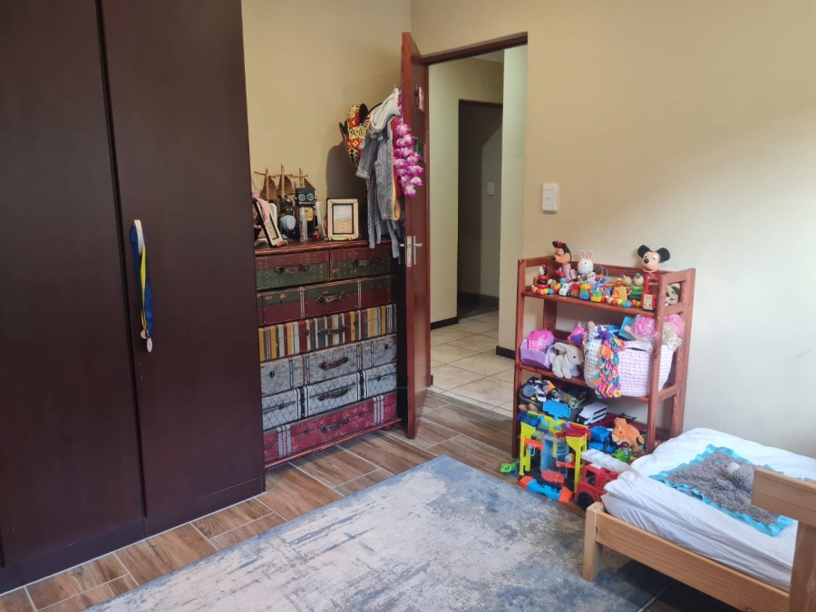 3 Bedroom Property for Sale in Roodekrans Gauteng