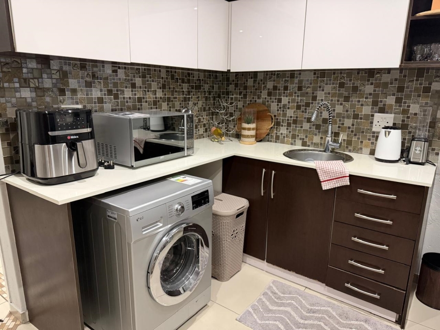 To Let 1 Bedroom Property for Rent in Morningside Gauteng