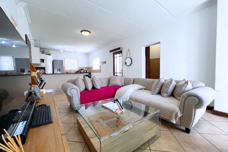 2 Bedroom Property for Sale in Montana Tuine Gauteng