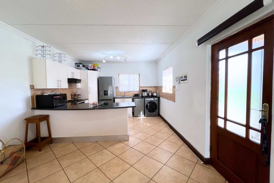 2 Bedroom Property for Sale in Montana Tuine Gauteng