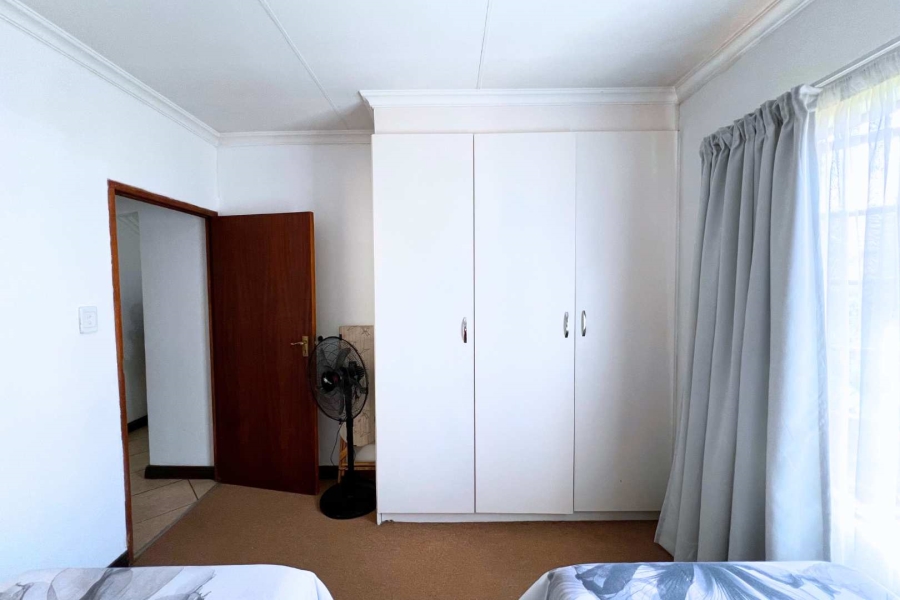 2 Bedroom Property for Sale in Montana Tuine Gauteng